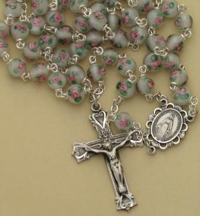 White Venetian Glass Bead Rosary with sterling silver Crucifix and center.